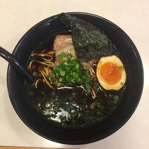 荒節醤油ラーメン＜黒＞